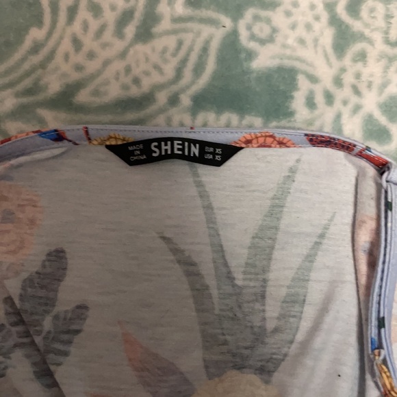 Floral Romper - Picture 4 of 4